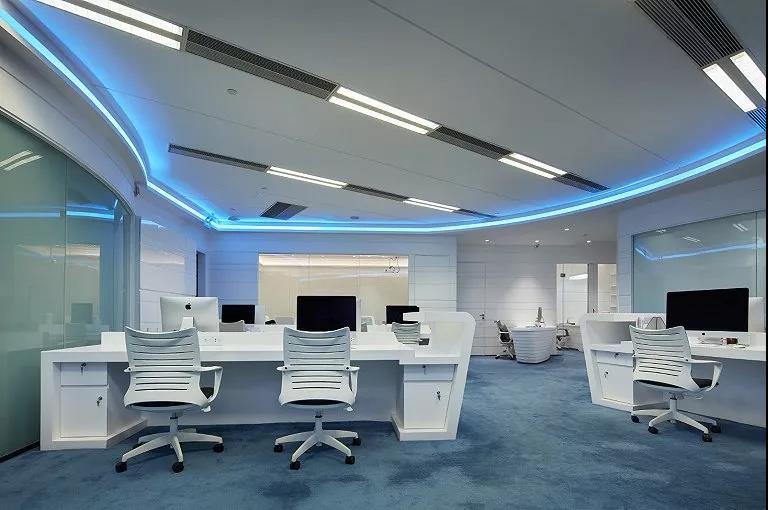 常熟如何设计装修未来科技感的工业风办公室？